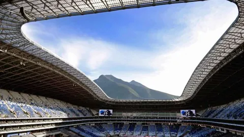 “短道速滑世锦赛女子1000米决赛亮点回顾”