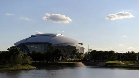 哈维拒绝曼联等队邀请，专注备战新赛季回归